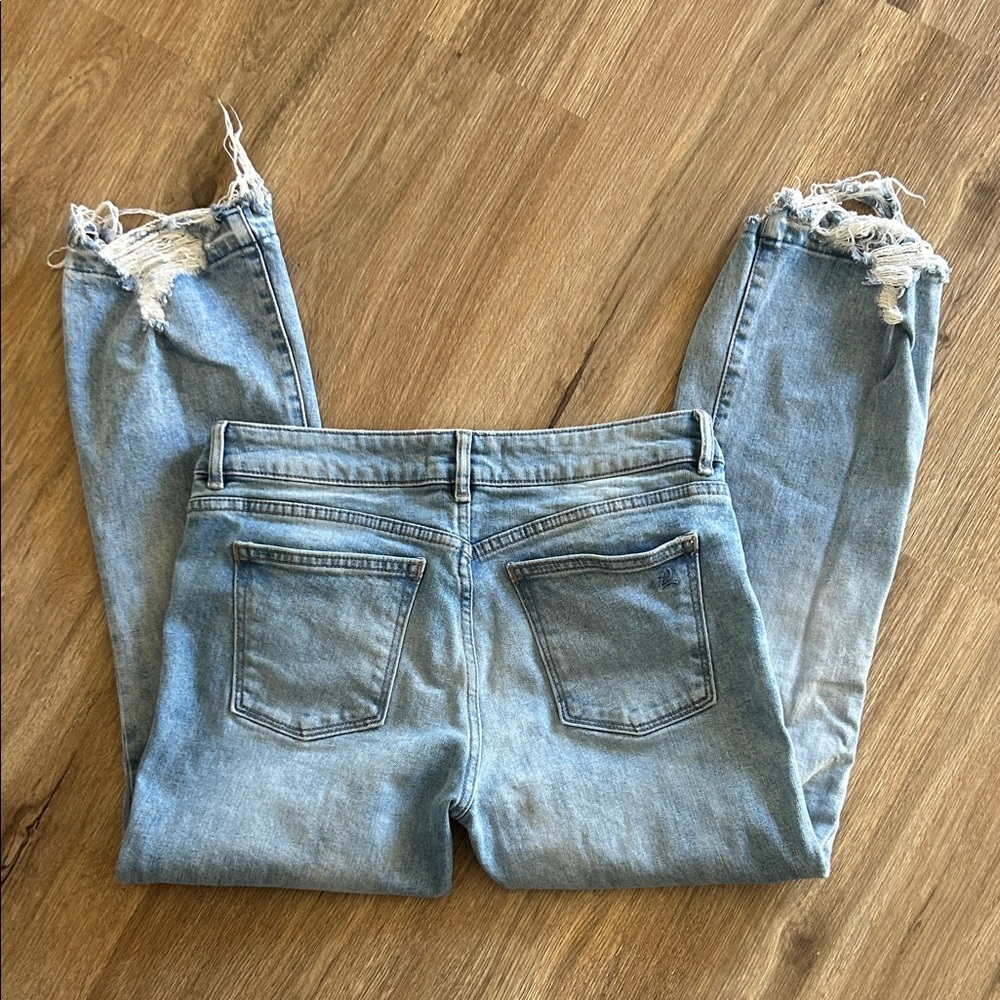 DL1961 Women's Light Blue Cropped Jeans - Picture 8 of 9